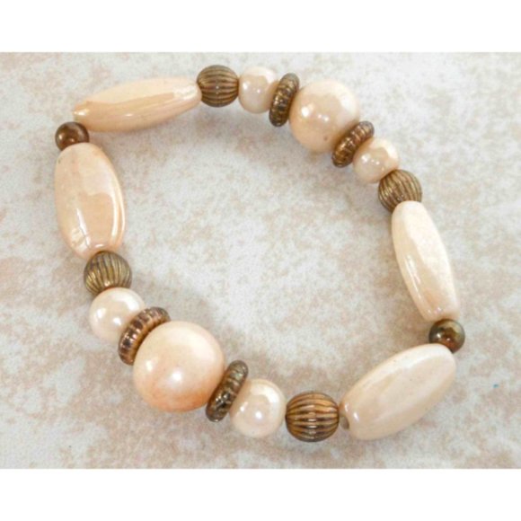 Vintage White Glass Multi Shape Bead Stretch Bracelet , Off-White - Picture 5 of 5